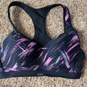 Victoria’s Secret VSX Sports Bra Size 34C